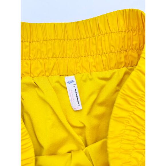 Free People Movement get your flirt on shorts - Size medium - Picture 6 of 6